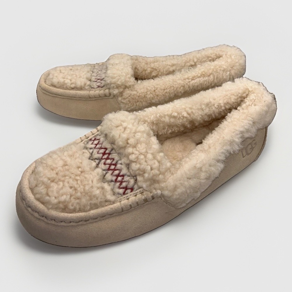 UGG Ansley Heritage Braid Suede Moccasin Slippers Sand Cream Shearling Womens 9